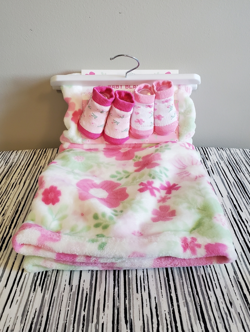 Pink Floral Plush Baby Blanket with 2 Pair Matching Booties 30in x 40in